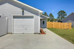 Image of Updated Hubert Vacation Rental 5 Mi to Beaches!