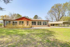 Image of Walk to Beach: Eufaula Home w/ Outdoor Seating!