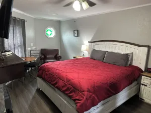 Image of Heidi Motel - Helen