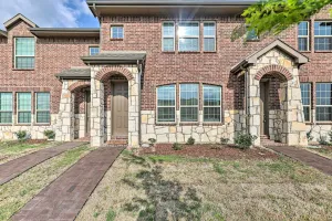 Image of Brand-New Townhome Near UNTandTWU and The Square!