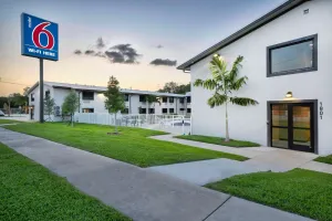 Image of Motel 6-Fort Lauderdale, FL