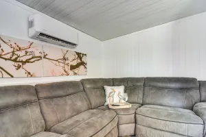 Image of 10 Mi to Beaches: Home w\/ Pool Access in Largo!
