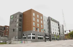 Image of Holiday Inn Express & Suites - Omaha Downtown - Airport by IHG
