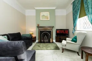 Image of Captivating 2-bed House in Chesterfield