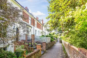 Image of Peaceful Elevated Residential Area - Walk to City