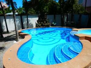 Image of Evelyn Residence