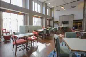 Image of Hampton Inn & Suites Bay City, TX