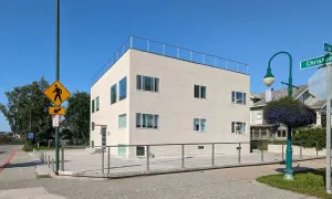 Image of Snob Hollow Inn Downtown Anchorage