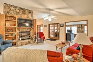 Image of 40-Acre Poplar Bluff Nature Lovers Paradise!