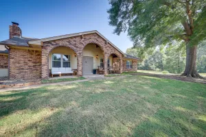 Image of Quiet Oklahoma Home - Close to Golf Courses!
