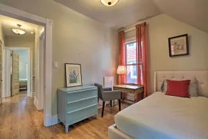 Image of Classic Oak Park Home, 11 Mi to Downtown Chicago!