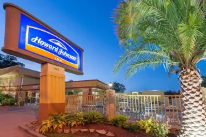 Image of Howard Johnson by Wyndham Historic Lake Charles