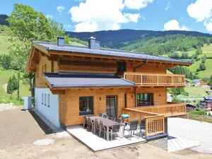 Image of Luxury Chalet in Saalbach-Hinterglemm near Ski Area
