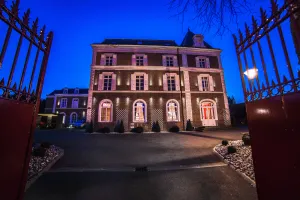 Image of The Originals Boutique, La Maison Rouge, Lens Ouest