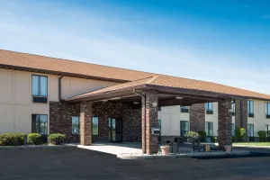 Image of Days Inn by Wyndham Pontoon Beach
