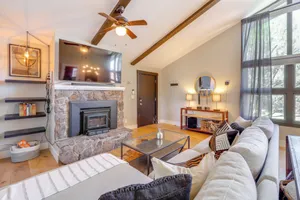Image of Townhome Near Dtwn Flagstaff: Grill, Golf & Relax!