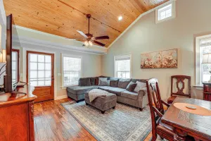 Image of Peaceful Home w/ Porch & Yard, 5 Mi to Rome!