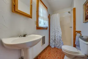 Image of Spacious Buena Vista Cabin w/ Lake Views & Deck