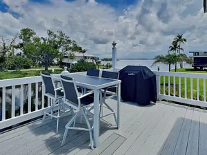 Image of 275 Blue Bay