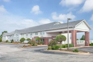 Image of Days Inn by Wyndham Mountain Home