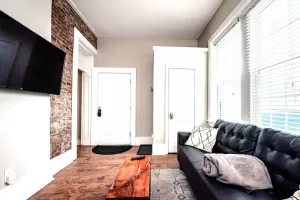 Image of Park Place- cozy modern space fully updated fast WiFi good coffee and easy parking