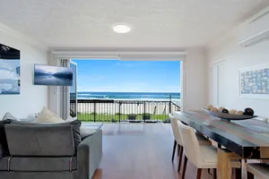 Image of Beachfront Palm Beach Townhouse