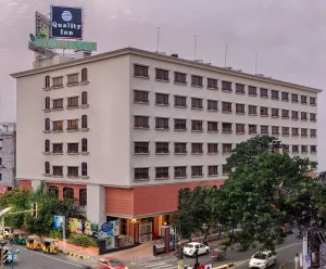 Image of Quality Hotel D V Manor