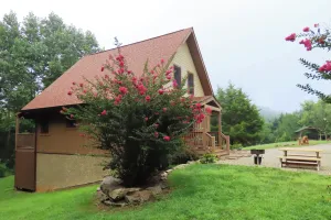 Image of Cozy Couples Getaway with Hot Tub Fox Ridge Cabin