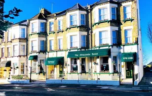 Image of Ilfracombe House Hotel - near Cliffs Pavilion