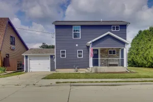Image of Riverfront Two Rivers Vacation Rental By Beaches
