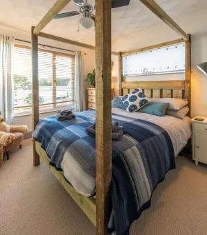 Image of 1 Bed Flat - Sleeps 2 - Pets - Balcony - Parking