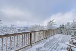 Image of 2 Mi to Ski Resort Beech Mtn Home with Fire Pit!