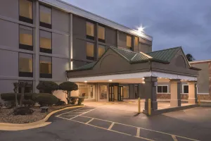 Image of Country Inn & Suites by Radisson, North Little Rock, AR