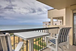 Image of Bright Emerald Isle Condo with Private Beach Access!