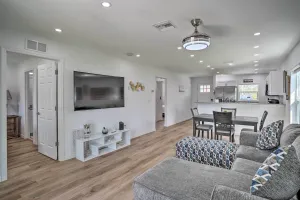 Image of Hot Tub & Fenced Yard: Home in Sebring