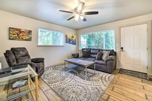 Image of Cozy Townhome Near Dtwn, Hospital and College!