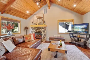 Image of Luxury Tahoe Chalet Minutes to Dining
