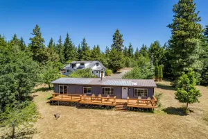 Image of Orchard Haven Guest House 2 Bedroom Home by RedAwning