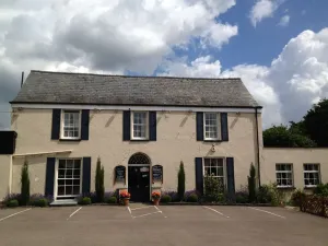 Image of Castle Lodge Wilton
