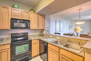 Image of Destin Condo with Amenities and Pool Less Than half Mi to Beach