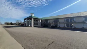 Image of Crestview Inn