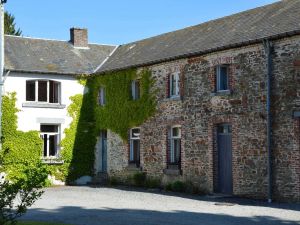 Image of The right wing of the castle of Roumont