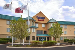 Image of Fairfield Inn and Suites Chicago Lombard