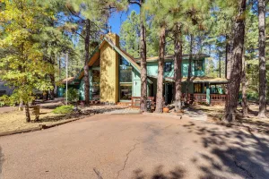 Image of 2 Mi to Rainbow Lake Outdoor Paradise in Lakeside
