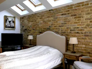 Image of Goodenough Guesthouse