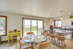Image of La Petit Maison - Lakefront Oshkosh Home!