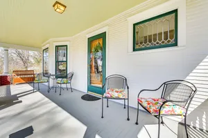 Image of 'chestnut Hill' Vintage Farmhouse w/ Deck & Yard
