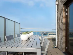 Image of Spacious Modern Apartment in Scheveningen