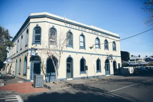 Image of College Lawn Hotel