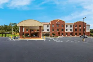Image of Comfort Inn & Suites Midway - Tallahassee West